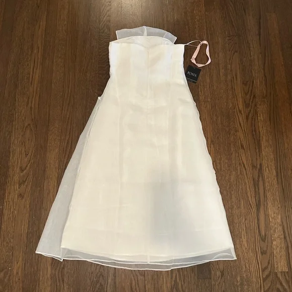 Elegant Strapless White Midi Dress with Draped Bodice - Picture 5 of 7